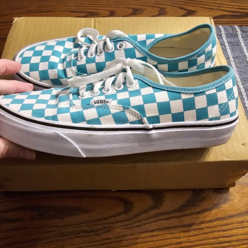 VANS size 8 women's (more like 9); 6.5 mens EUC - Picture 2 of 6